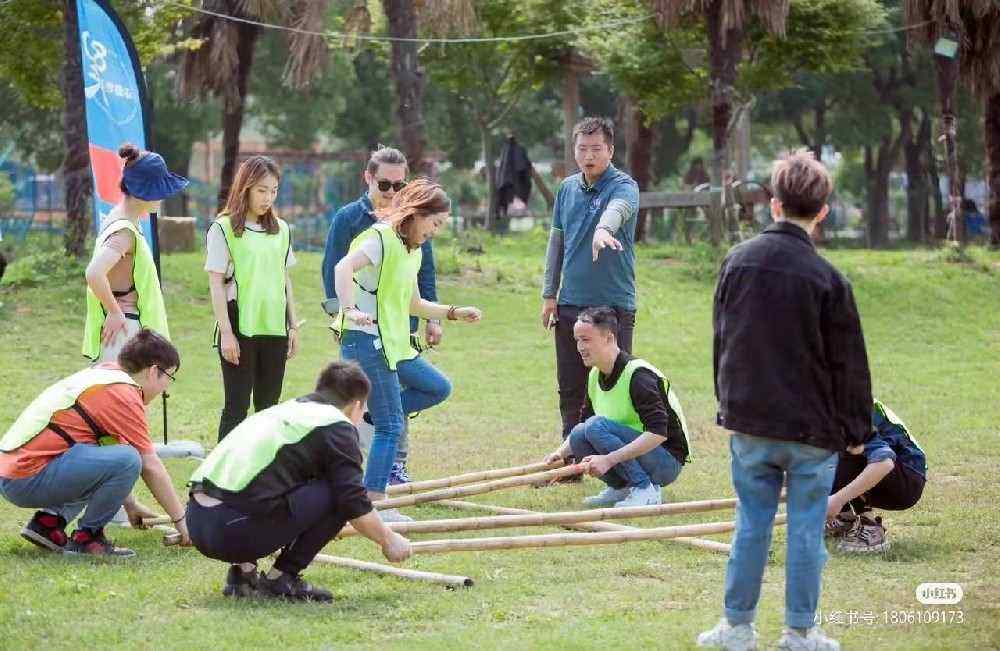 企業(yè)團(tuán)建新風(fēng)向：主題定制方案如何提升員工參與度與團(tuán)隊(duì)效能？